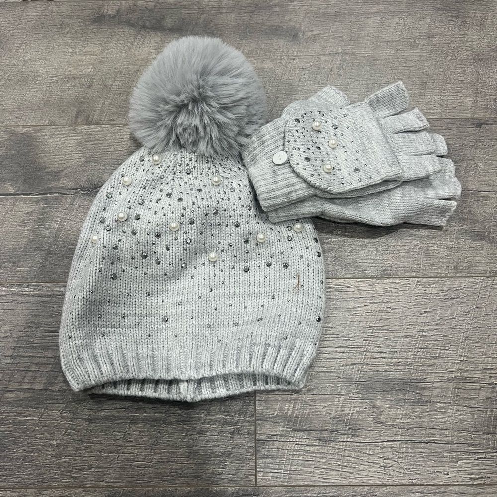 Hat & Mittens
